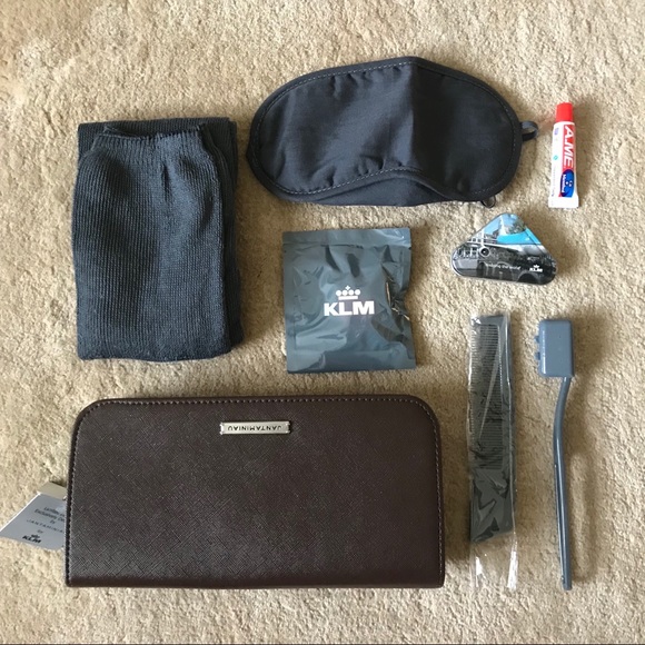 Jantaminiau×KLM Amenity Kit Clutch Bag Brown - Picture 5 of 5